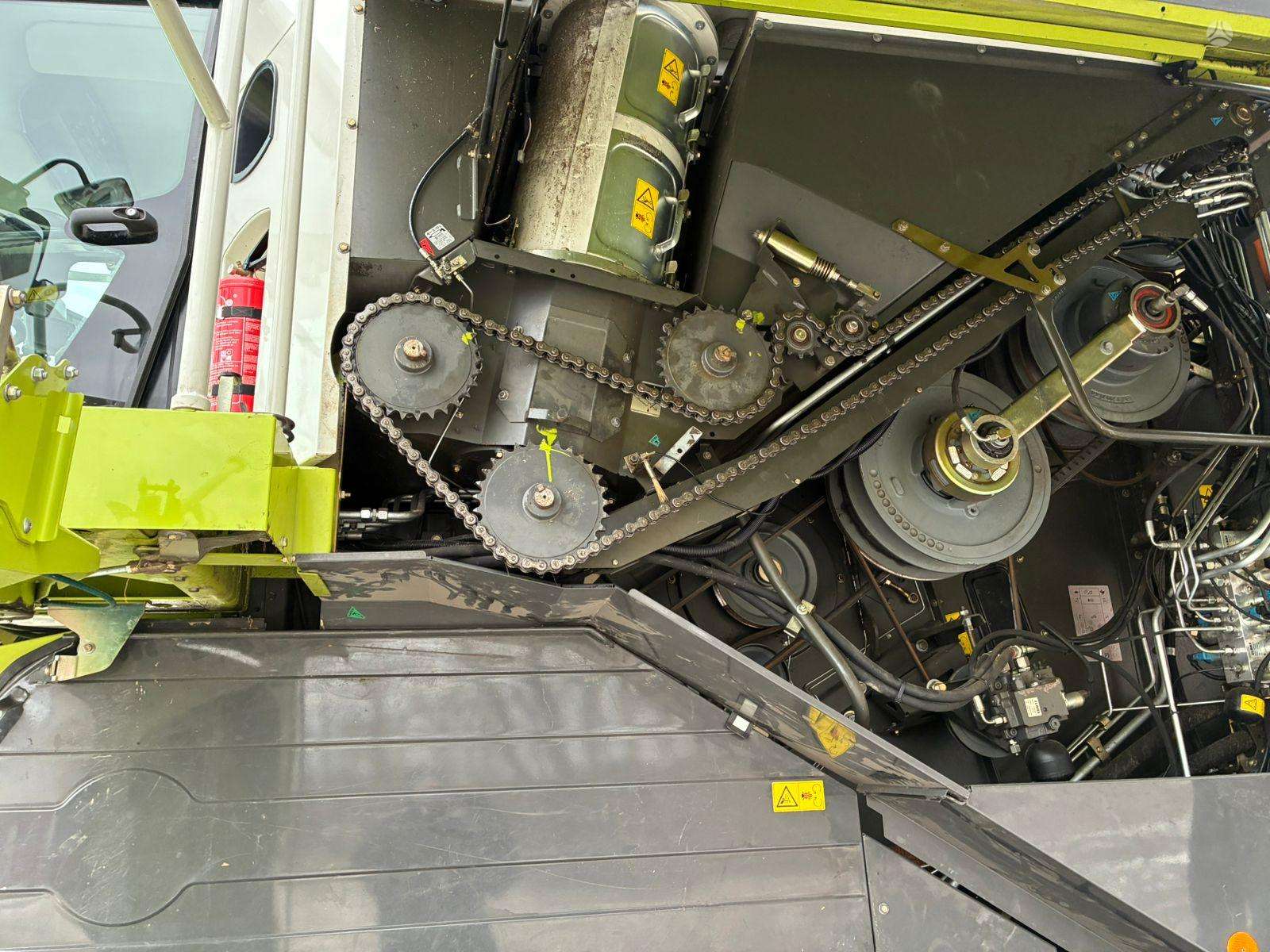 Claas Lexion 770 TerraTrac - Image 17